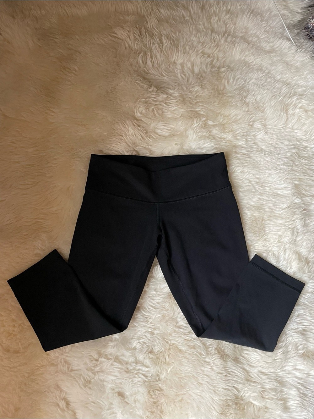 True vintage Lululemon super low rise Black capri Leggings